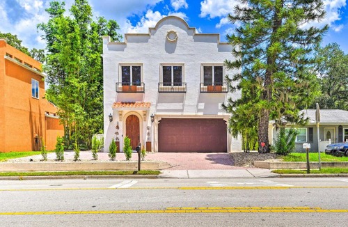 Alta Vista House | Sunny Sarasota Abode w/Yard ~ 1 Mi to Dtwn!