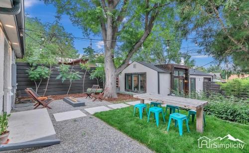 Sunnyside House | Sunnyside guesthouse near Rocky Mountain Lake
