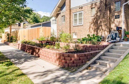 Sunnyside Apartment | Sunnyside/Highlands - Walkable to Everything!