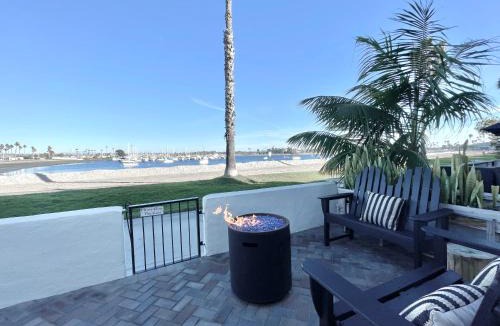 Central Mission Beach Villa | Sunrise on the Bay