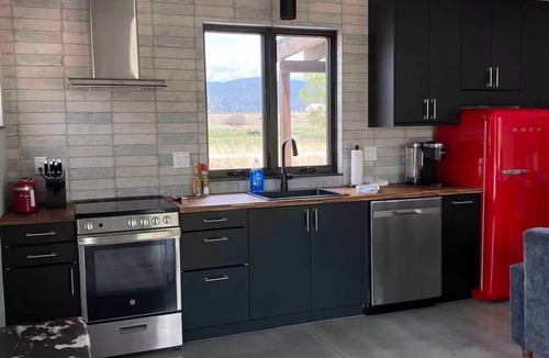 Salida House | Sunsets on Salix - Peaceful Riverside Retreat 8 Minutes to Town