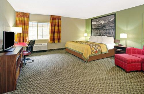 Kipling Hotel | Super 8 by Wyndham Wheat Ridge/Denver West