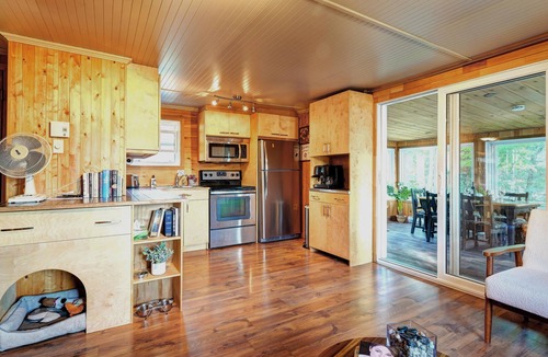 Saint-Michel-des-Saints House | Taureau Lake, Cottage on campsite Spa Boat Beach
