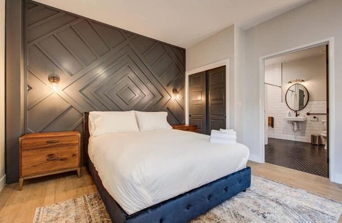 Berkeley Apartment | The Asher - Boutique Hotel - Sleeps 14 - Events