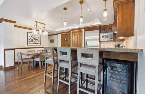 Downtown Apartment | The Aspen Mountain Residences [Formerly Hyatt Grand Aspen] at Owner Direct Rates