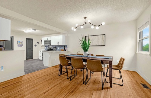 West Colorado Springs House | The Autumn House | Hot Tub&Fire Pit | Fenced Yard