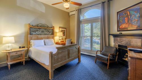Central Boulder Hotel | The Bradley Boulder Inn