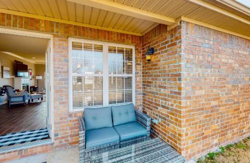 Bentonville House | The Brick Beauty on Cabriolet