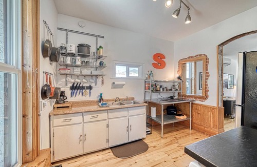 Salida Apartment | The Brick Unit B on F st Downtown Salida!