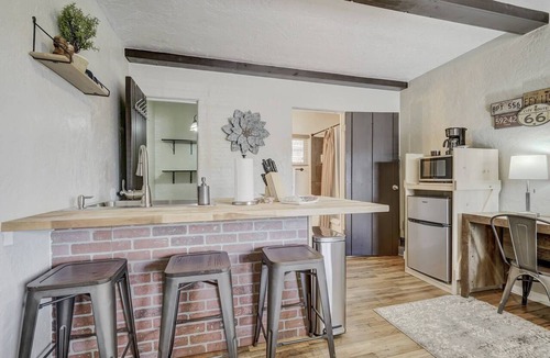 West Colorado Springs Apartment | The Cedar Room | Garage Parking Near Garden of the Gods