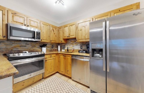 Copper Mountain Village Condo | The Copperado at Copper Valley | Ski-in/out condo with on-site golf
