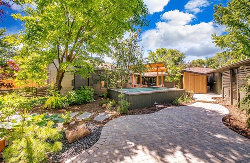 East End House | The East End Retreat