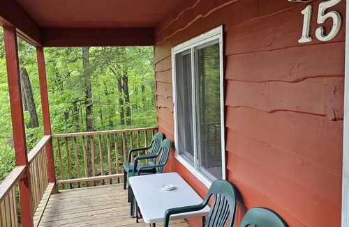 Lake George Cabin | The Gold Eagle Cottage 15