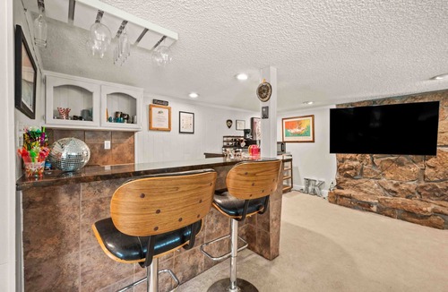 Oak Park House | The Good Times Pool House
