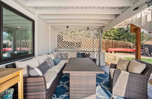Oak Park House | The Good Times Pool House