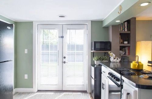 South Alameda House | The Little Farmhouse - Near Red Rocks and Downtown Denver