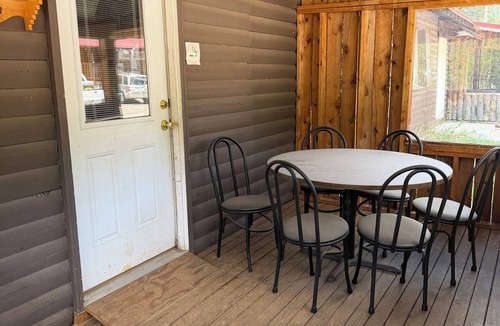 Rye Cabin | The Lodge Cabin #1