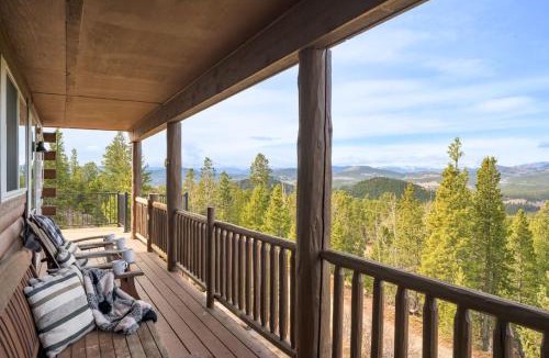 Black Hawk House | The Moose Hoose Cabin With Views and Game Room