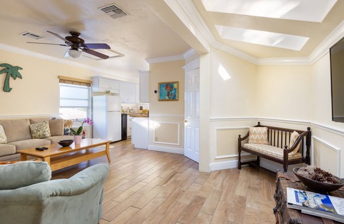 Naples Park House | The Naples Treehouse – Private Tropical Hideaway
