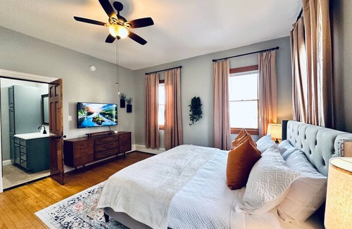 Hastings Apartment | The Nininger 3 BR Apt - Walk to DT, Dog Friendly