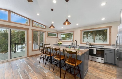 Pine House | The Pine Getaway on 60 Acres with Hot Tub