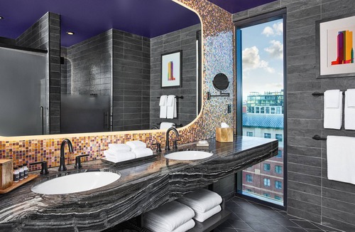 Ballpark Hotel | The Rally Hotel at McGregor Square
