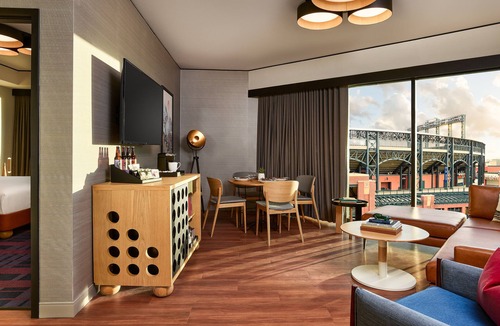 Ballpark Hotel | The Rally Hotel at McGregor Square