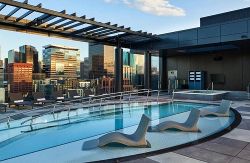 Ballpark Hotel | The Rally Hotel at McGregor Square