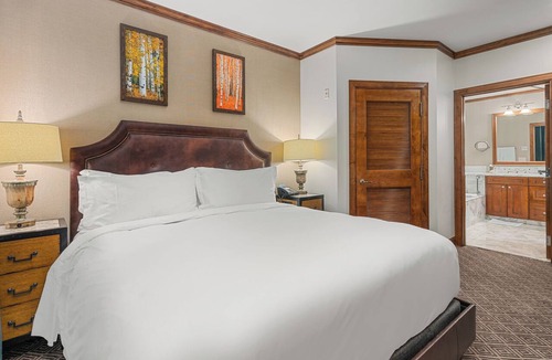Aspen Hotel | The Ritz-Carlton Club | 3 Bedroom Residence 8314, Ski-in & Ski-out Resort in Aspen Highlands