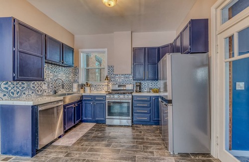 Florence Ski Chalet | The Rosemont Estate: Historic Main House + Private Cottage (2 Units, Sleeps 10)