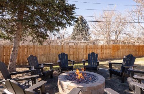 Westminster House | The Wild Western - 5Bed, Hot Tub, Sauna, Mini Putt, Fire Pit