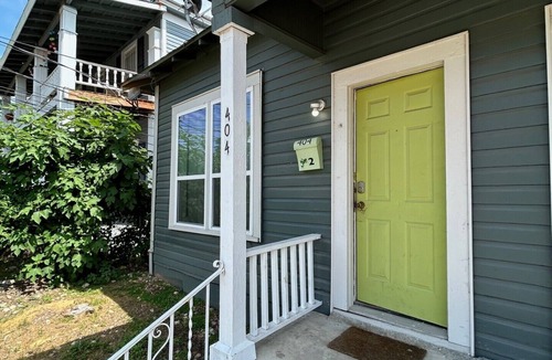 Government Hill Apartment | This duplex is a 1 bedroom(s), 1 bathrooms, located in San Antonio, TX.