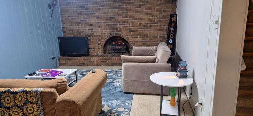 Highlands House | Tiki Bar in The Basement