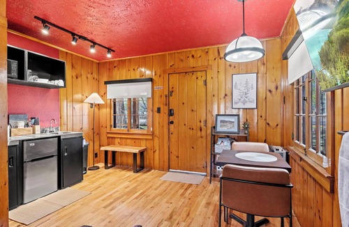 Colorado Springs Cabin | Timber Lodge Cabin 21
