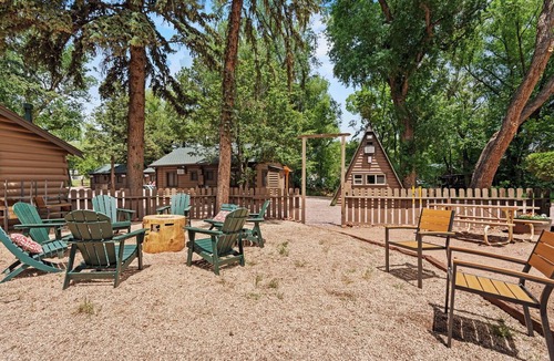 Colorado Springs Cabin | Timber Lodge Cabin 21