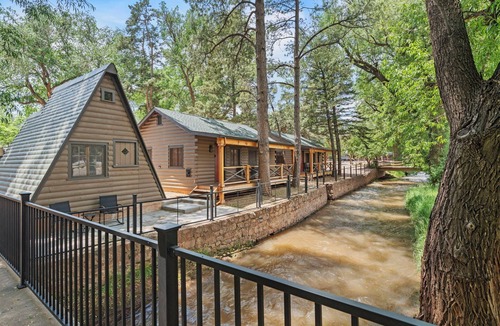 Colorado Springs Cabin | Timber Lodge Cabins 31