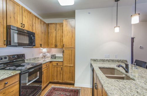 Silvercreek Condo | Top Floor Condo. Pool & hot tub Access! Portable A/C units. 1 car garage