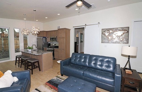Grand Junction House | Tranquil Haven Modern Design Central Location Garage