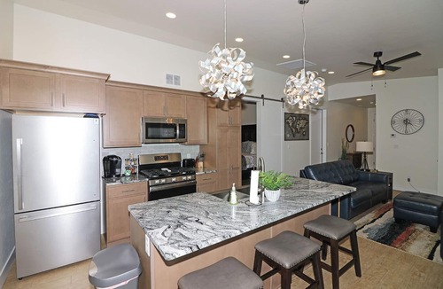 Grand Junction House | Tranquil Haven Modern Design Central Location Garage