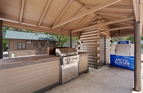 Colorado Springs Cabin | Tranquil Mountain Cabins with Modern Amenities near Garden of the Gods in Colorado Springs, Colorado