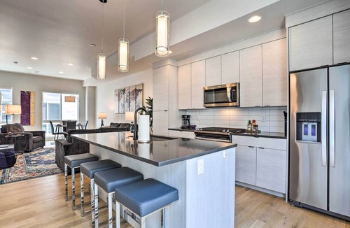 Sloan Lake Apartment | Trendy Denver Townhome - Walk to Mile High Stadium