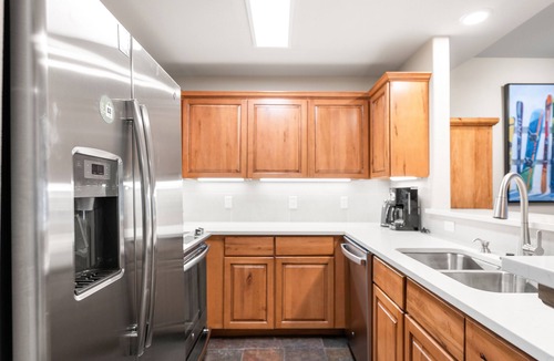 Four O'Clock Condo | True Ski in/Out; Steps from Chairlift, Hikes