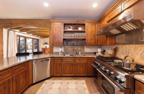 Four O'Clock House | True Ski-in Ski-out Estate, Luxury Suites, hot tub, gaming. AMAZING Home and Location!