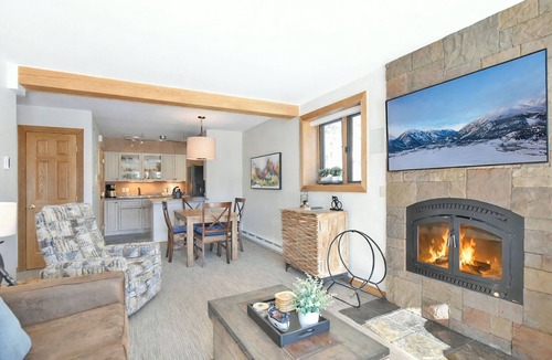 Four O'Clock Condo | Tyra Evergreen Condo: Ski In/Ski Out, Mountain Views