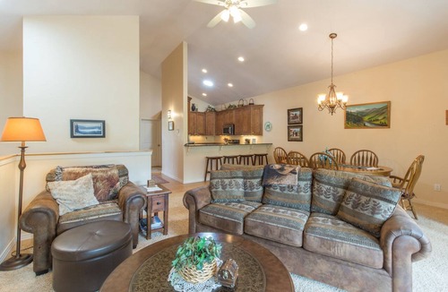 Ouray House | Unbeatable Location | Across from Ouray Hot Springs | Walk to Downtown