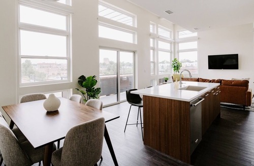 Highland Condo | Under a Modern Influence | 2bd Loft | Espadín LoHi
