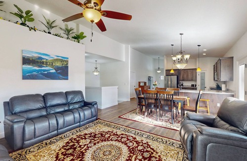 Rye House | 'Under the Rye Sky' New-Build Home Near Trails!