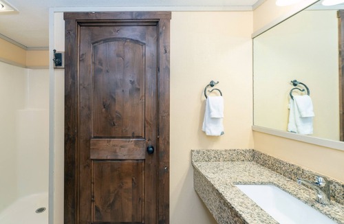 Telluride Hotel | Updated Hotel Room With Kitchenette, Seating Area at the Mountainside Inn