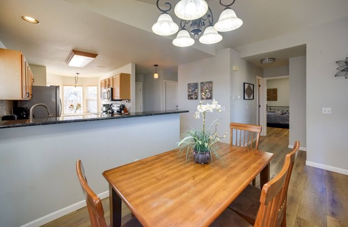 Kissing Camels House | Updated Springs Home - 3 Mi to Garden of the Gods!