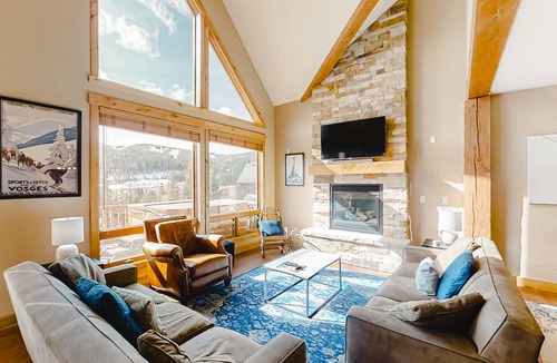 Winter Park House | Upscale Retreat w/Mountain Views, Private Hot Tub - Walk to Winter Park Lift